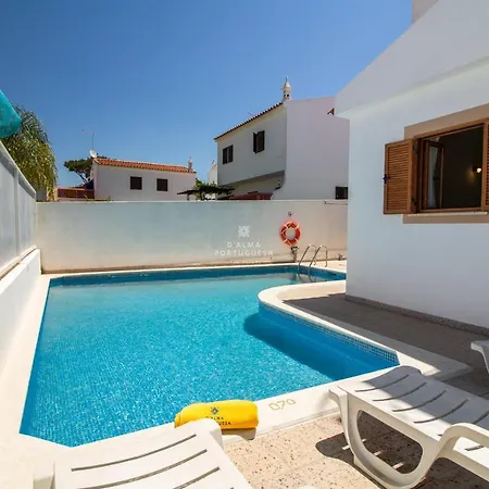 Villa Girassol - By Dalma Portuguesa