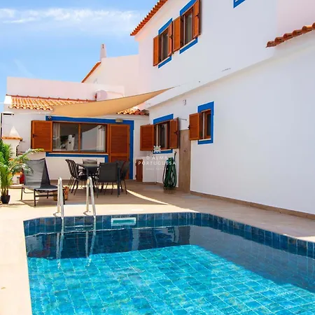 Villa Girassol - By Dalma Portuguesa *