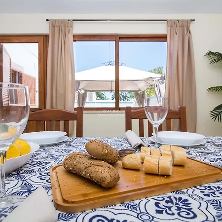 Villa Girassol - By Dalma Portuguesa